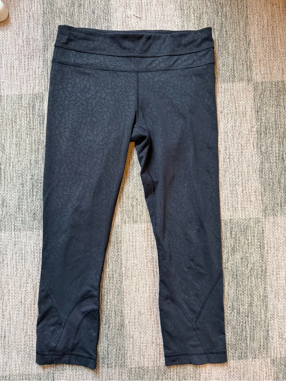 lululemon athletica Black capri leggings